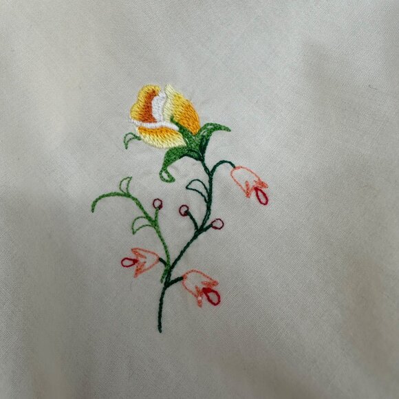 Vintage Floral Tablecloth Oval Yellow Rose Embroidery Cream Off White Scalloped - Picture 7 of 11